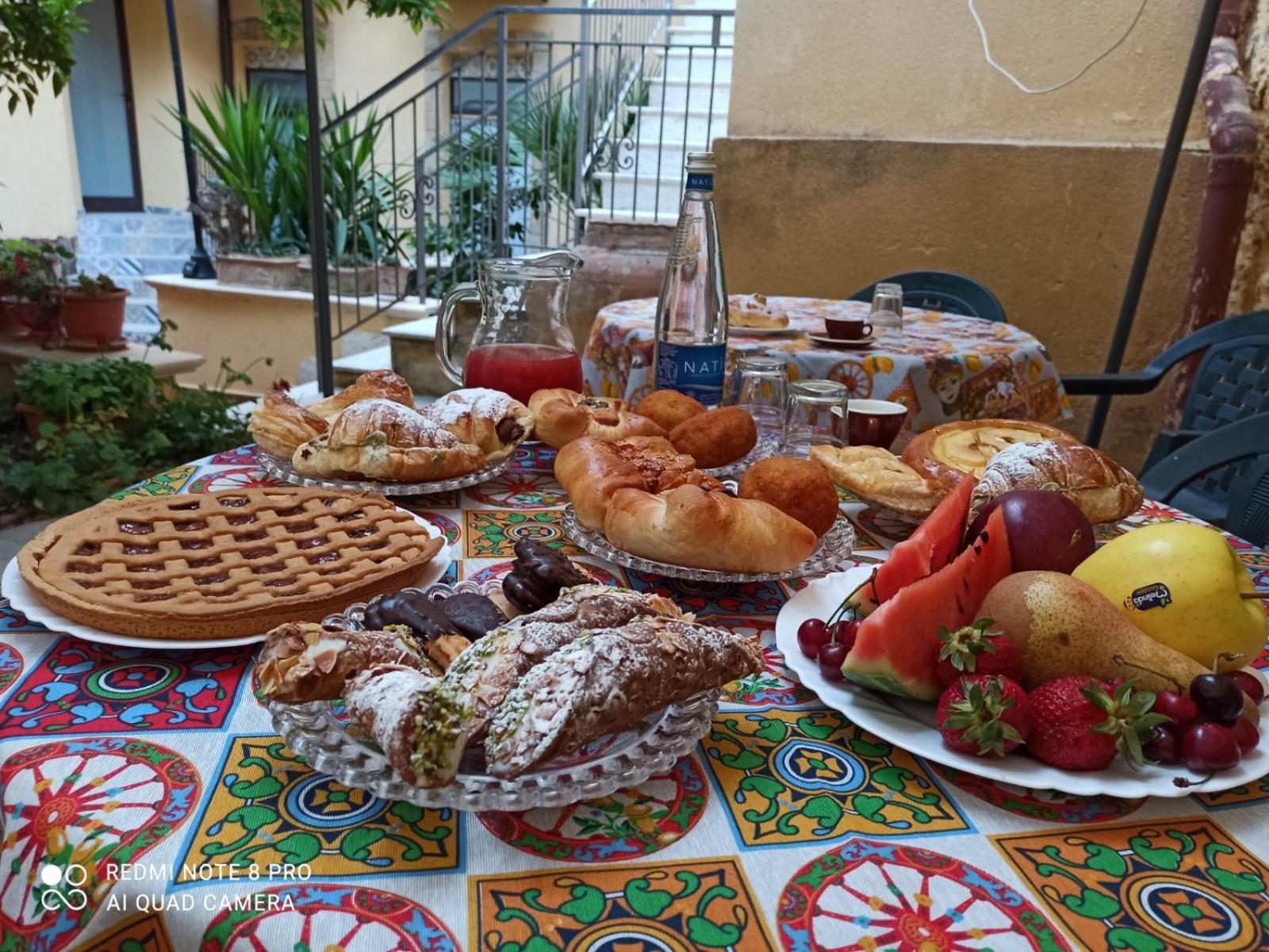 B&B Il Melograno Antico Con Terrazza E Giardino Agrigento Bagian luar foto