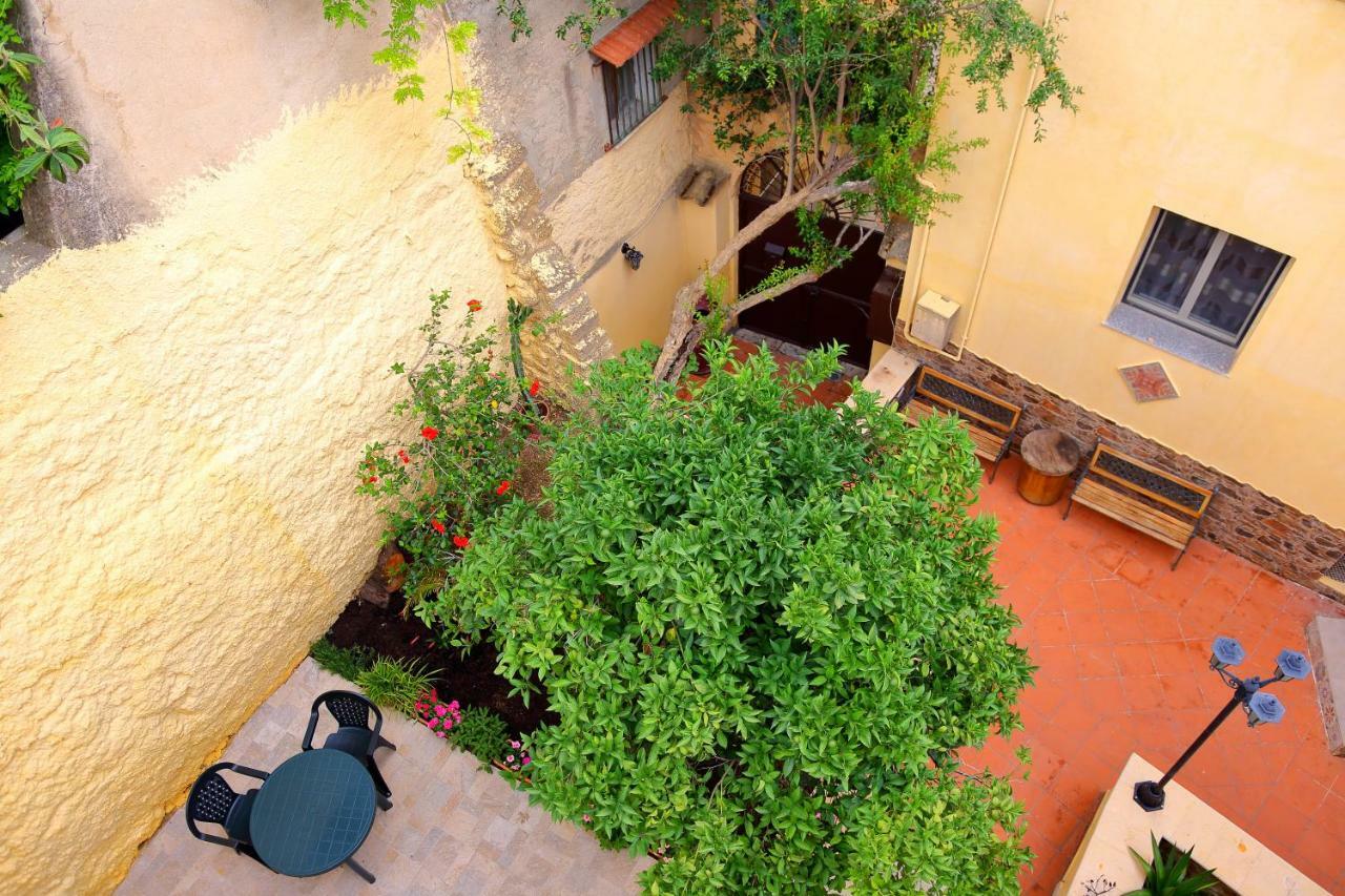 B&B Il Melograno Antico Con Terrazza E Giardino Agrigento Bagian luar foto