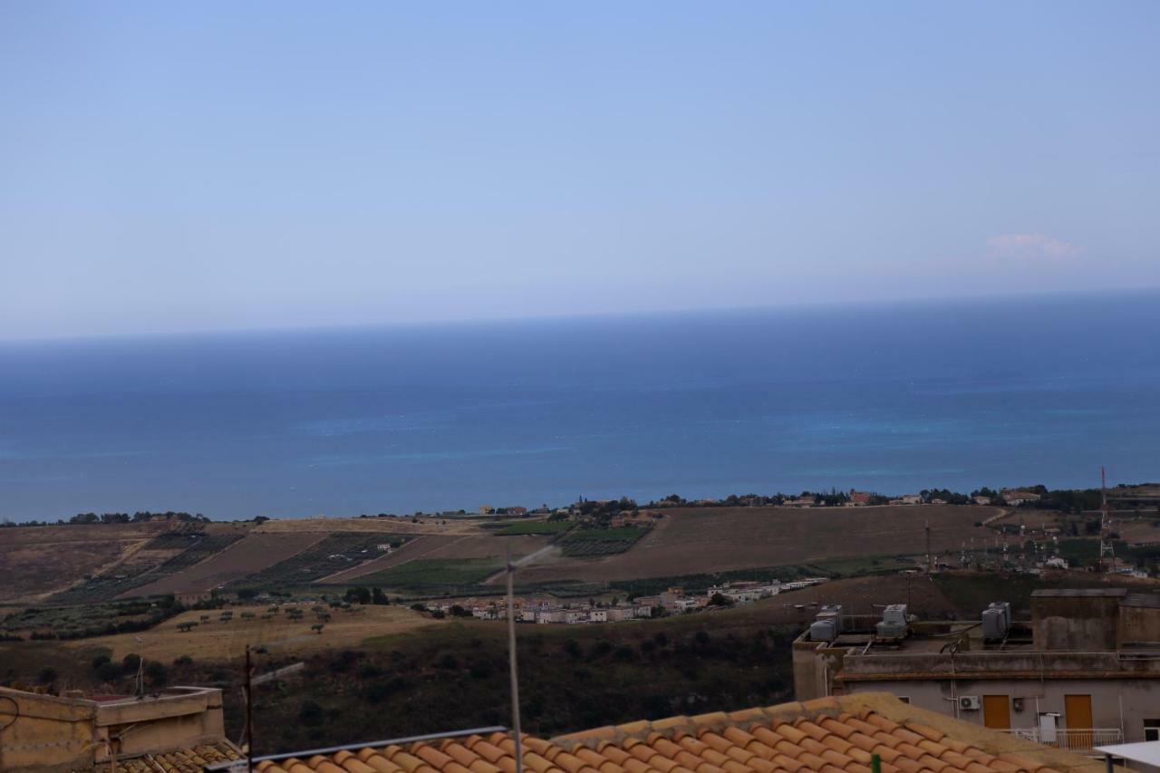 B&B Il Melograno Antico Con Terrazza E Giardino Agrigento Bagian luar foto