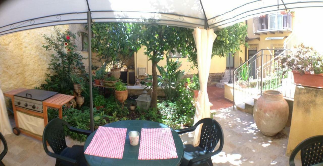 B&B Il Melograno Antico Con Terrazza E Giardino Agrigento Bagian luar foto